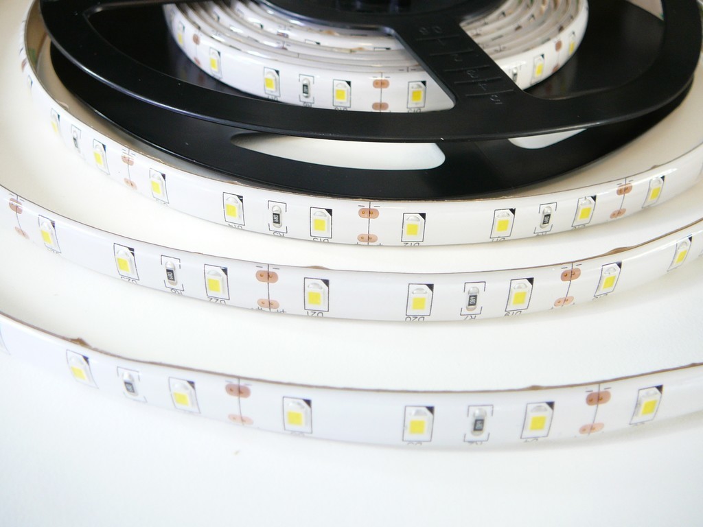 LED pásek SB3-W300 zalitý Denní bílá