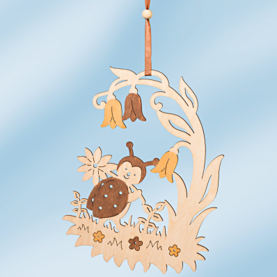 Závěsná dřevěná dekorace "Beruška"